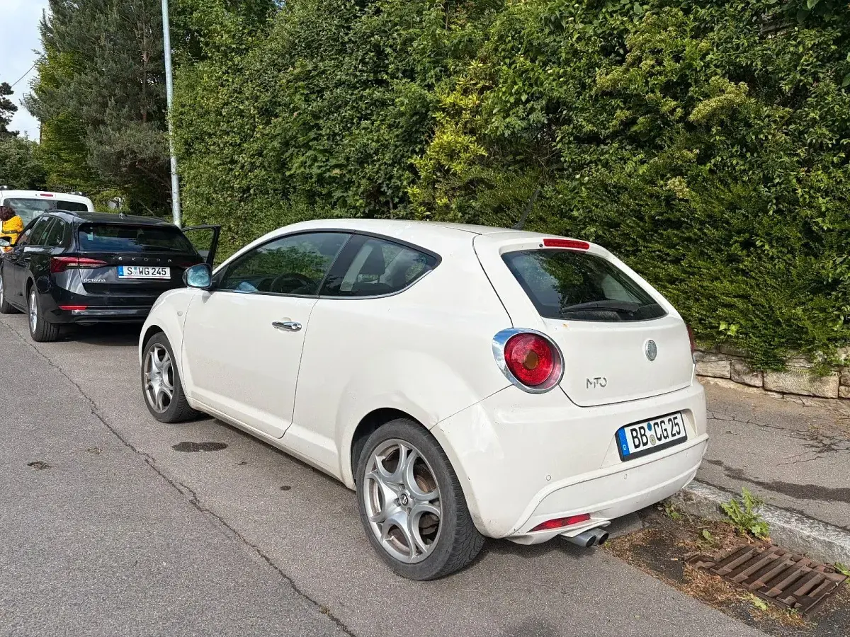 Gebraucht Alfa Romeo MiTo Distinctive 155 PS (114 kW) 2009 Weiß Kleinwagen