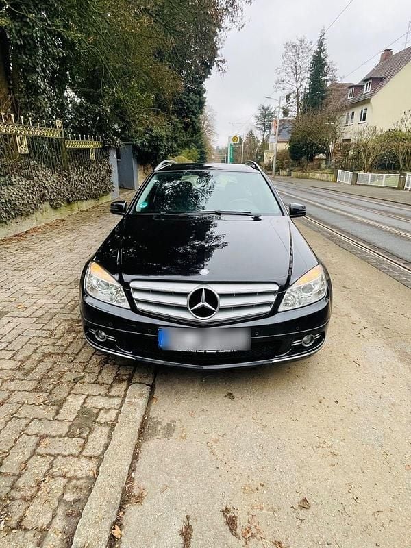 Gebraucht Mercedes C180 156 PS (114 kW) 2010 Schwarz Kombi