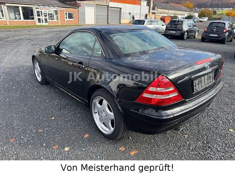Gebraucht Mercedes SLK230 197 PS (144 kW) 2000 Schwarz Cabrio