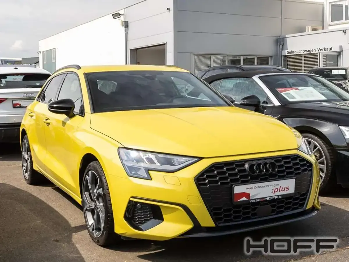 Gebraucht Audi A3 Advanced Plus 150 PS (110 kW) 2023 Pythongelb metallic Limousine