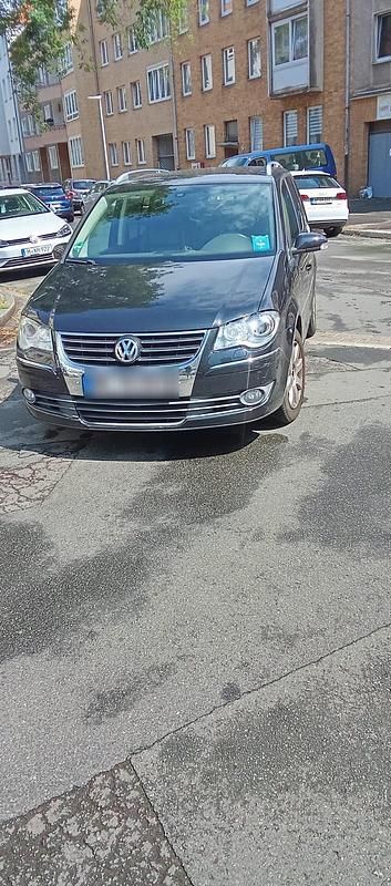 Schwarz Gebraucht 2008 VW Touran Van / Kleinbus | 2.900 € (Superpreis) - Bild 1/4