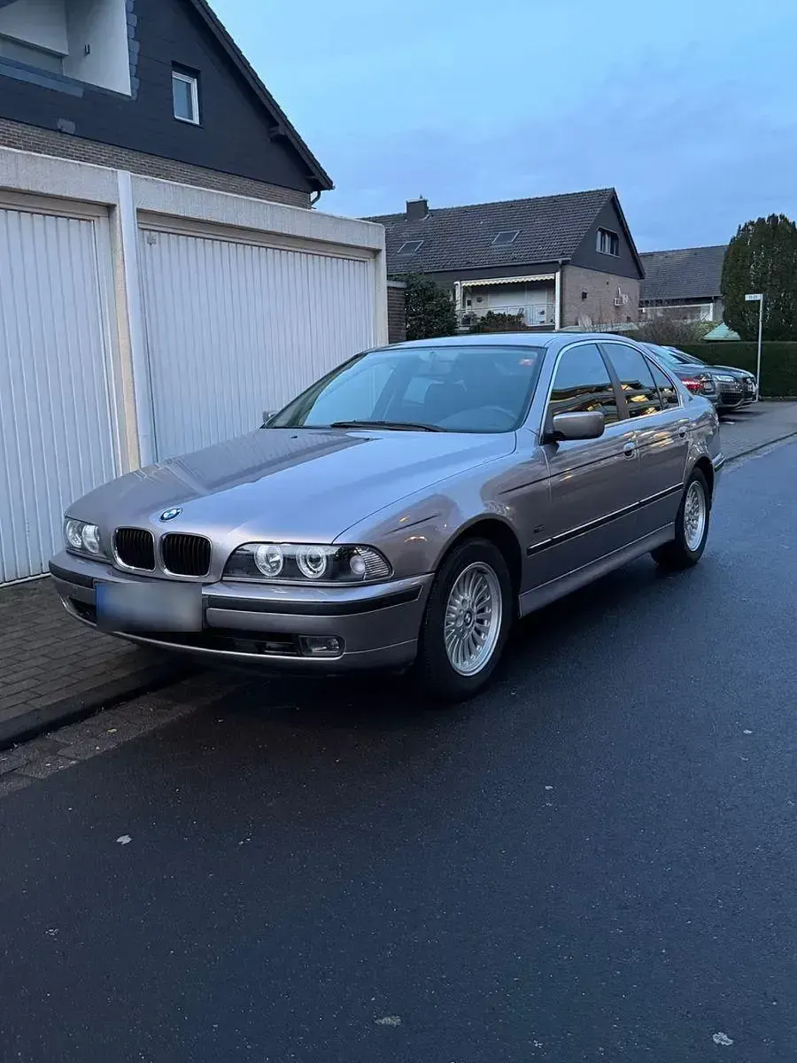 Second-hand BMW 520 150 CP (110 kW) 1997 Argintiu Berlinǎ
