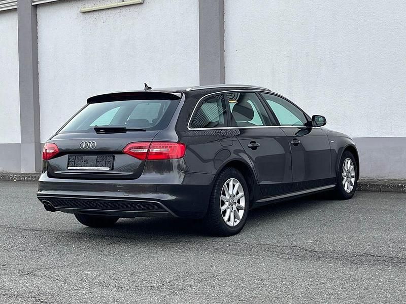 Gebraucht Audi A4 Ambiente 177 PS (130 kW) 2014 Grau Kombi
