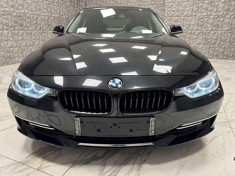 Gebraucht BMW 335 Luxury Line 306 PS (225 kW) 2012 Schwarz Limousine