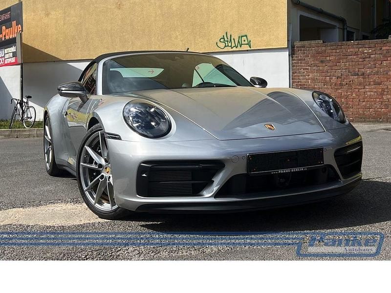 Grau Gebraucht 2024 Porsche 911 Carrera 4 GTS Cabrio | 179.980 € (Fairer Preis) - Bild 1/4