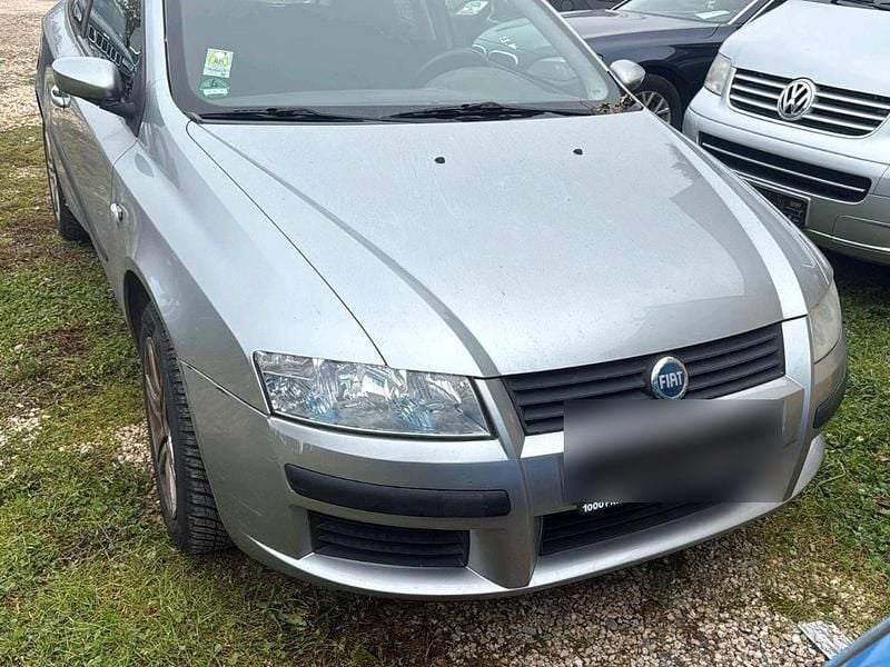 Blau Gebraucht 2006 Fiat Stilo Kleinwagen | 800 € (Guter Preis) - Bild 1/4
