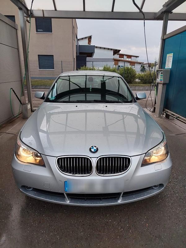 Silber Gebraucht 2006 BMW 523 Limousine | 3.450 € (Guter Preis) - Bild 1/4