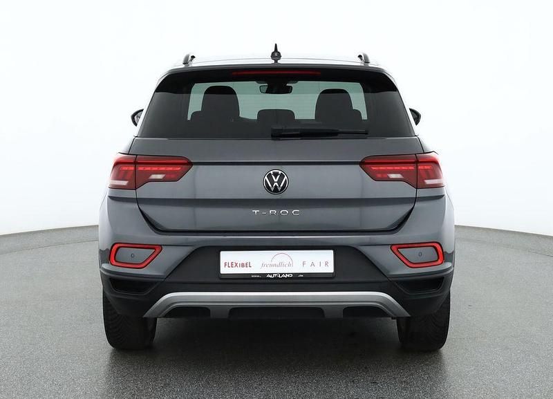Gebraucht VW T-Roc 150 PS (110 kW) 2024 Grau SUV