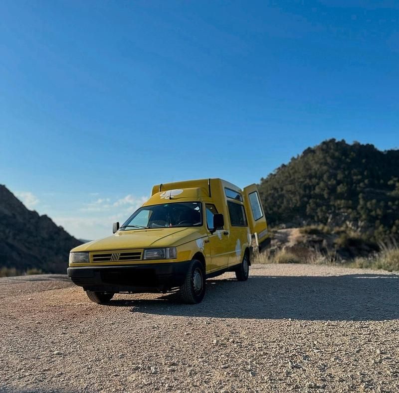 Gelb Gebraucht 1995 Fiat Fiorino Van / Kleinbus | 2.700 € - Bild 1/4