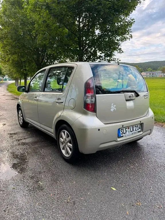 Gebraucht Daihatsu Sirion 91 PS (66 kW) 2010 Beige Kleinwagen