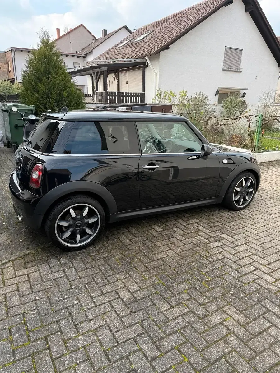Gebraucht Mini ONE 95 PS (69 kW) 2009 Schwarz Kleinwagen