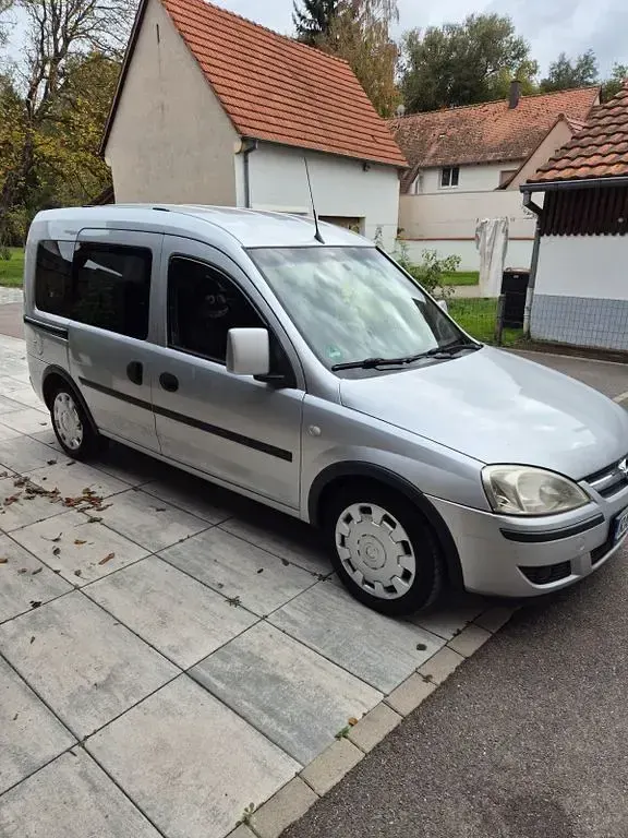 Gebraucht Opel Combo 75 PS (55 kW) 2007 Silber Van / Kleinbus