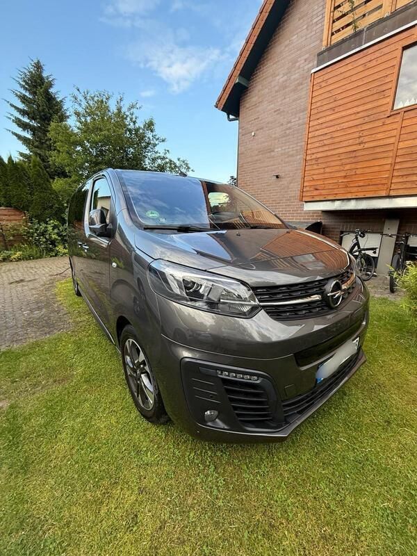 Grau Gebraucht 2021 Opel Zafira Life Elegance Van | 30.000 € (Superpreis) - Bild 1/4