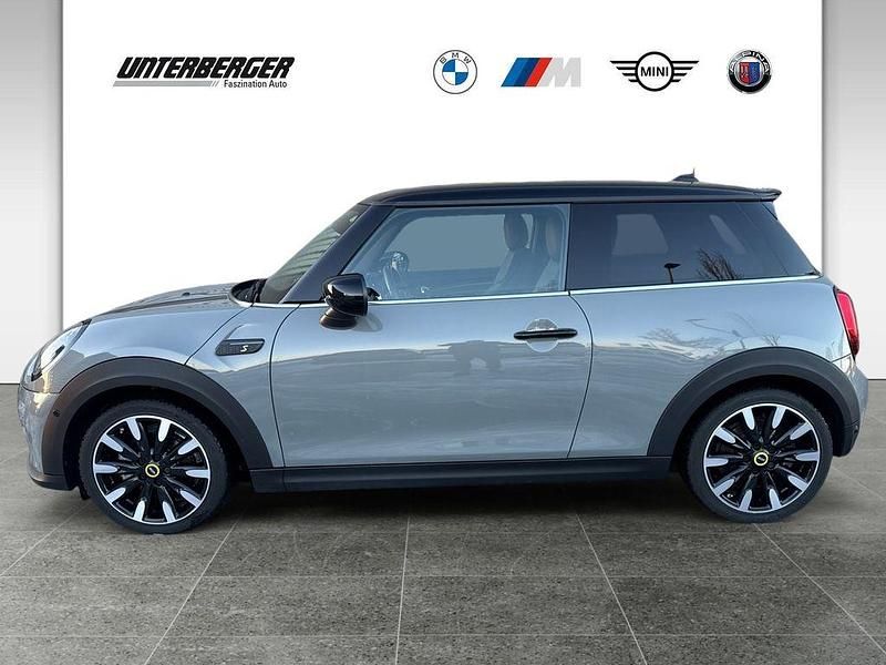 Gebraucht Mini Cooper SE 135 kW (184 PS) 2022 Moonwalk grey Kleinwagen
