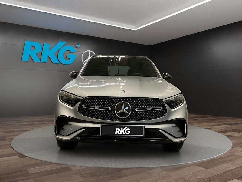Gebraucht Mercedes GLC300e AMG 197 PS (144 kW) 2026 Silber SUV