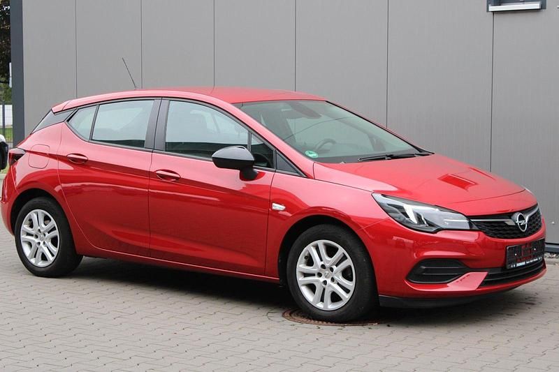 Gebraucht Opel Astra Edition 110 PS (80 kW) 2021 Rot Limousine