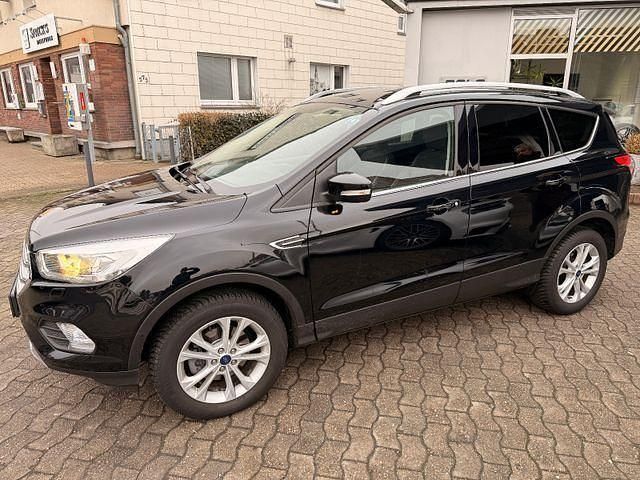 Gebraucht Ford Kuga Ambiente 150 PS (110 kW) 2018 Schwarz SUV