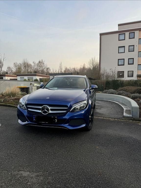 Gebraucht Mercedes C250 204 PS (150 kW) 2017 Blau Limousine