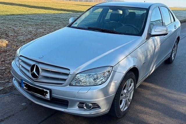 Silber Gebraucht 2007 Mercedes C180 Avantgarde Limousine | 4.500 € (Superpreis) - Bild 1/4