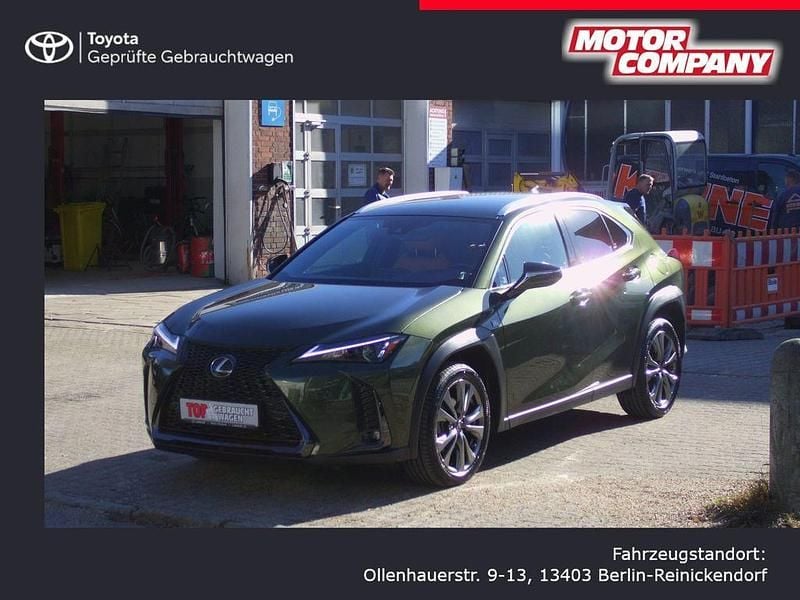 Gebraucht Lexus UX 250h 184 PS (135 kW) 2024 Grün SUV