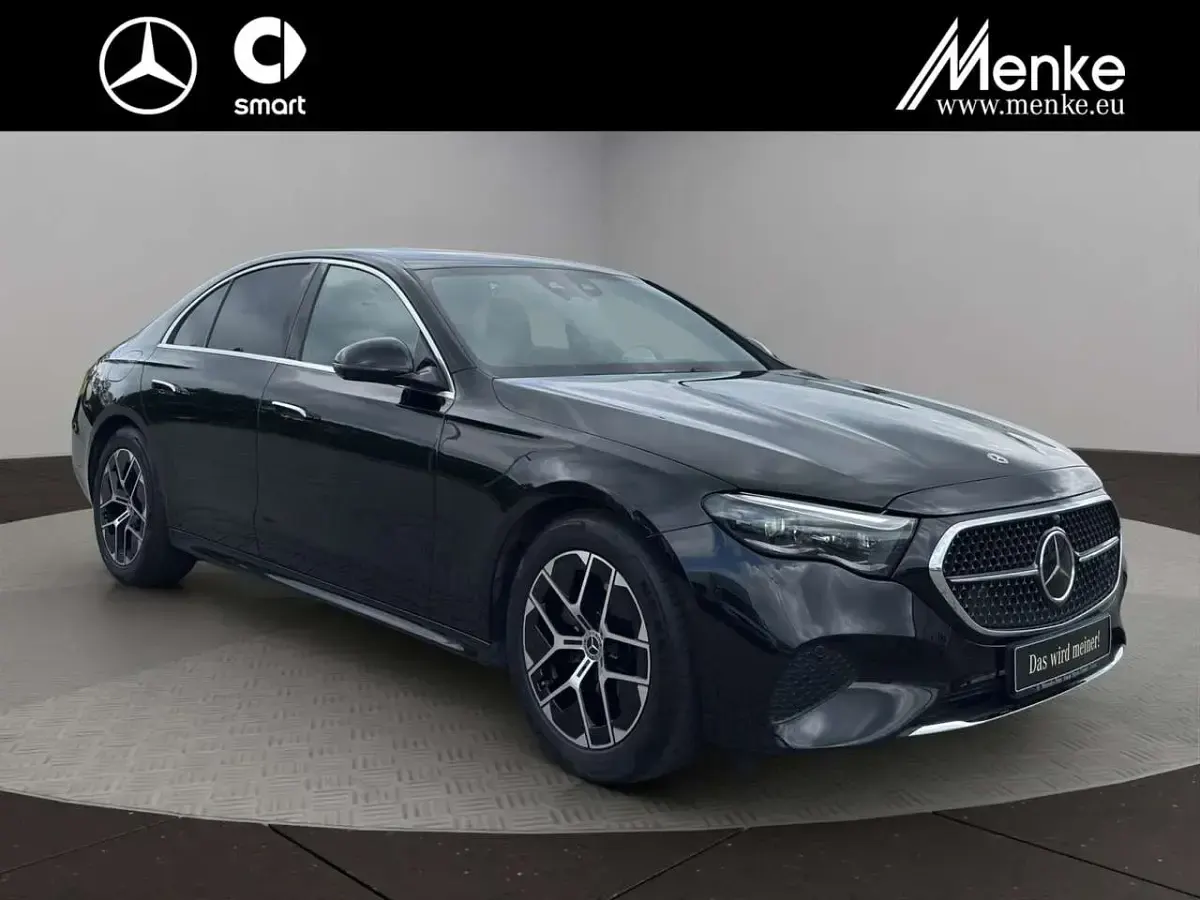 Gebraucht Mercedes E220 Avantgarde 197 PS (144 kW) 2025 Metalliclack obsidianschwarz m Limousine