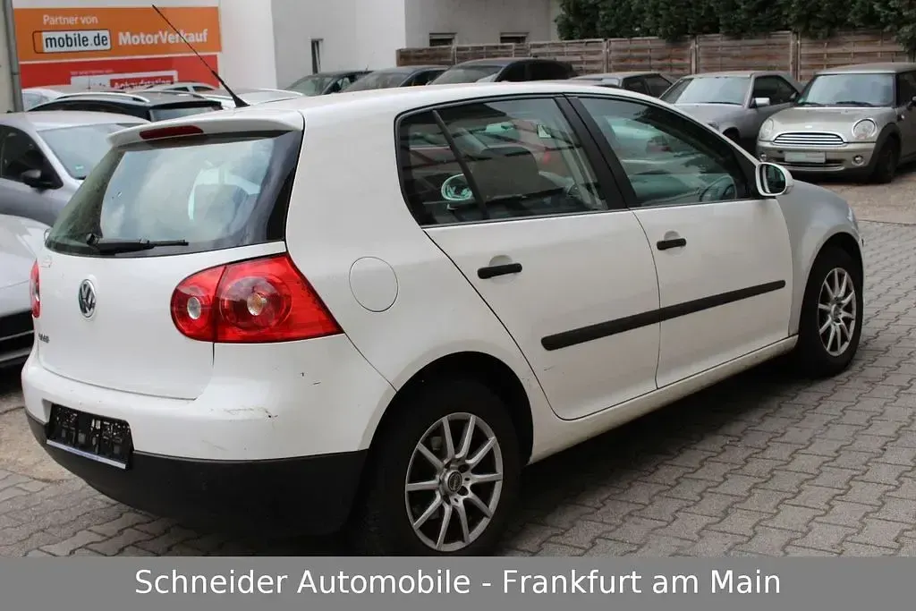 Gebraucht VW Golf V 75 PS (55 kW) 2005 Weiß Kleinwagen