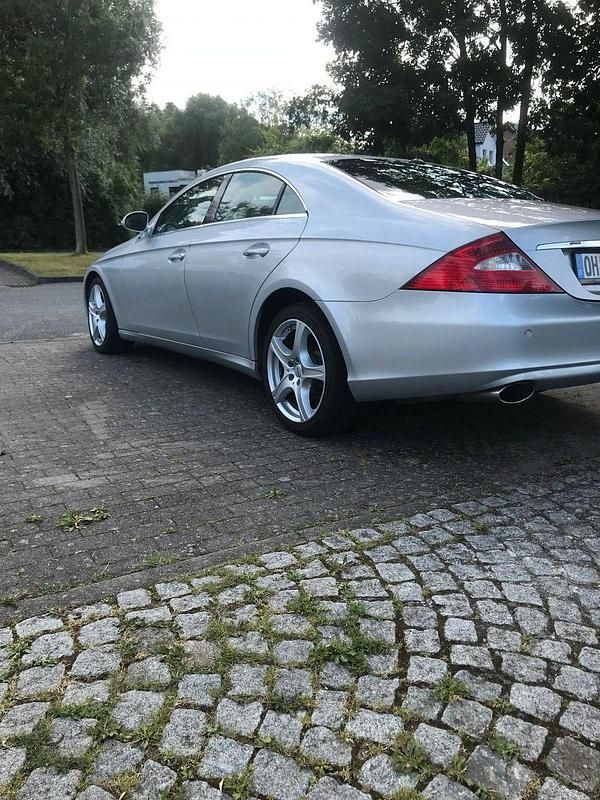 Gebraucht Mercedes CLS350 272 PS (200 kW) 2004 Silber Coupé