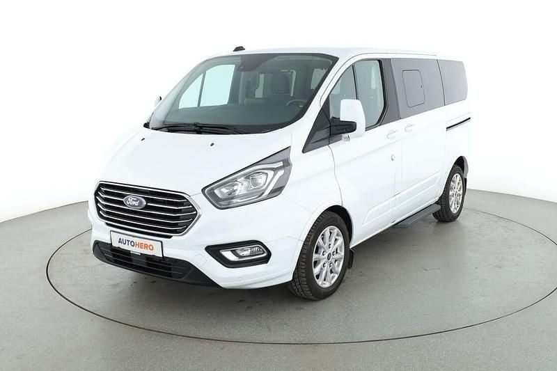 Weiß Gebraucht 2020 Ford Tourneo Custom Titanium Van / Kleinbus | 33.730 € (Etwas zu teuer) - Bild 1/3
