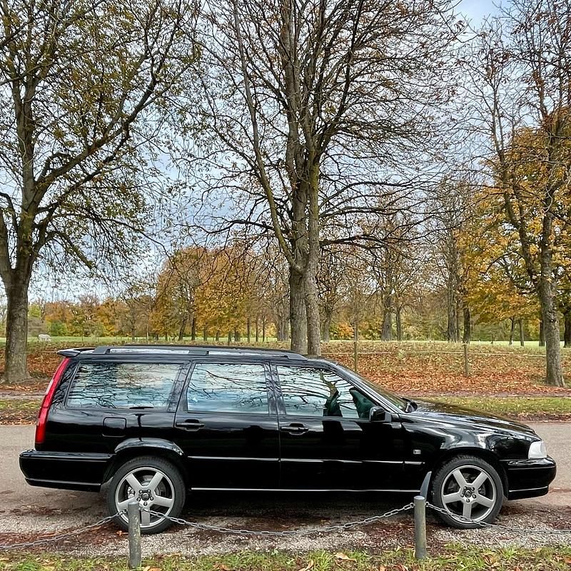 Gebraucht Volvo V70 239 PS (175 kW) 1999 Schwarz Kombi