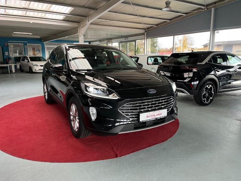 Gebraucht Ford Kuga Titanium 150 PS (110 kW) 2022 Schwarz SUV
