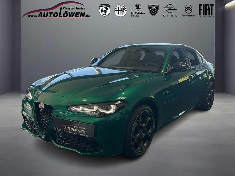 Verde montreal, speziallackie Neu 2025 Alfa Romeo Giulia Limousine | 59.980 € (Etwas zu teuer) - Bild 1/4