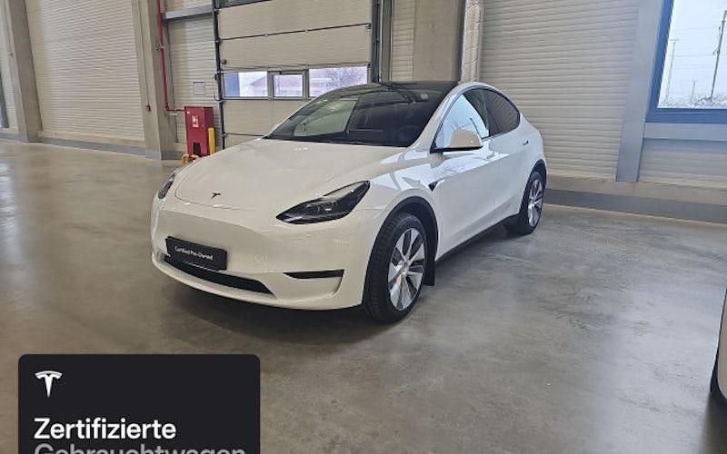 Weiß Gebraucht 2022 Tesla Model Y SUV | 38.900 € (Teuer) - Bild 1/4