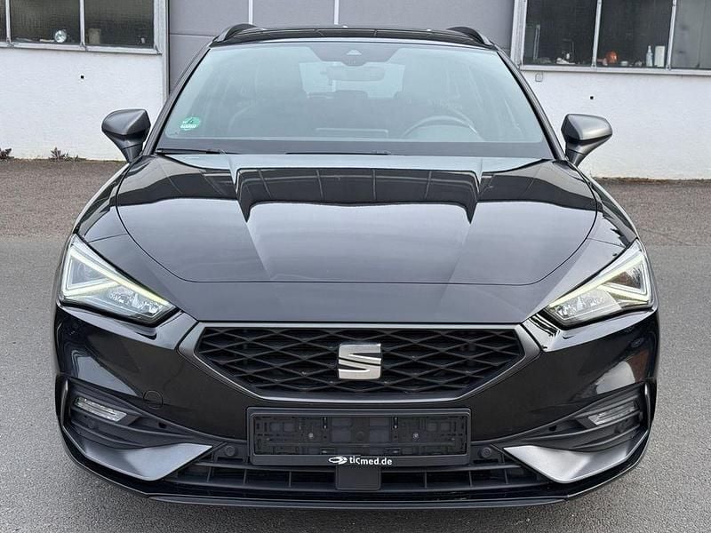 Second-hand Seat Leon FR 150 CP (110 kW) 2021 Negru Berlinǎ