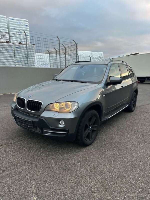 Grau Gebraucht 2010 BMW X5 SUV | 14.300 € (Fairer Preis) - Bild 1/4