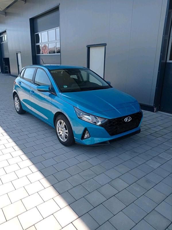 Gebraucht Hyundai i20 100 PS (73 kW) 2021 Andere farben Kleinwagen