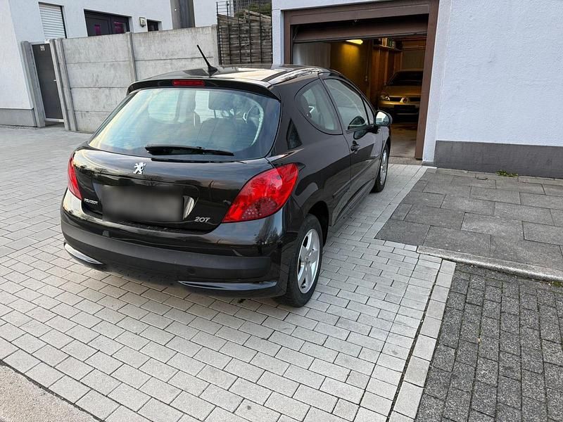 Gebraucht Peugeot 207 95 PS (69 kW) 2009 Coupé