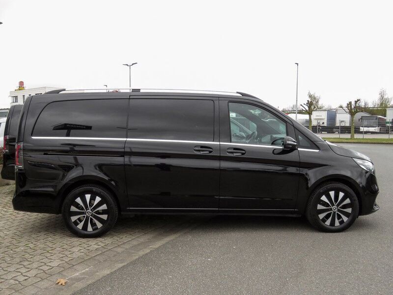 Gebraucht Mercedes V300 Avantgarde 237 PS (174 kW) 2024 Schwarz Van / Kleinbus
