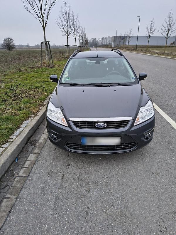 Gebraucht Ford Focus 109 PS (80 kW) 2011 Grau Kombi