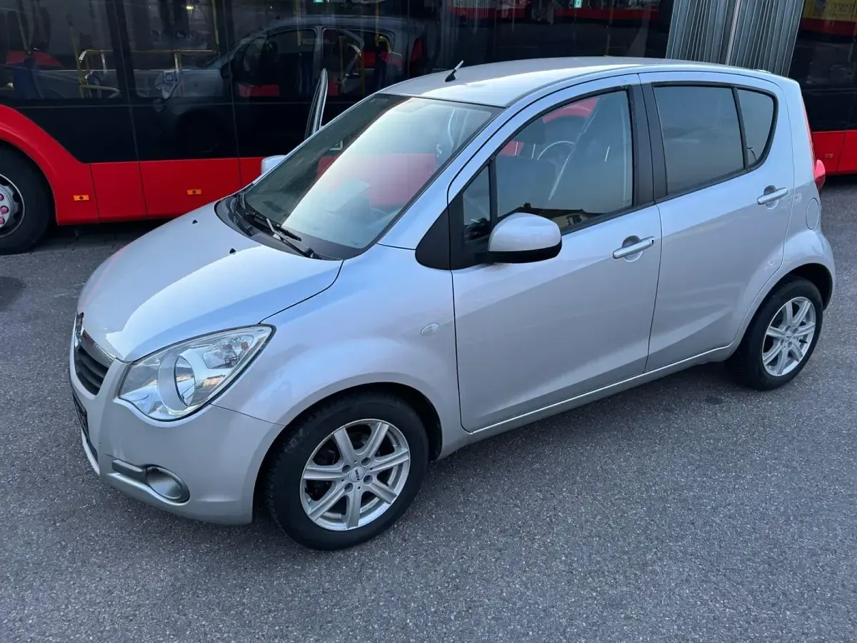 Gebraucht Opel Agila Edition 2011 Silber Kleinwagen