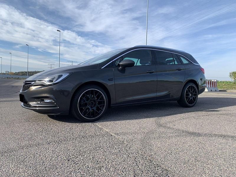 Gebraucht Opel Astra 200 PS (147 kW) 2016 Grau Kombi
