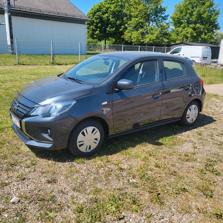 Grau Gebraucht 2024 Mitsubishi Space Star Select Limousine | 12.990 € (Fairer Preis) - Bild 1/4