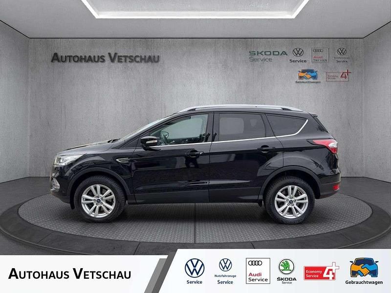 Usata Ford Kuga 150 CV (110 kW) 2017 Nero SUV