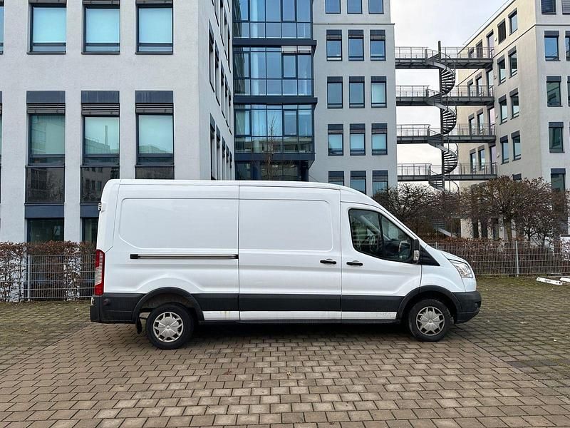 Käytetty Ford Transit Trend 131 HP (96 kW) 2018 Valkoinen Tila-auto