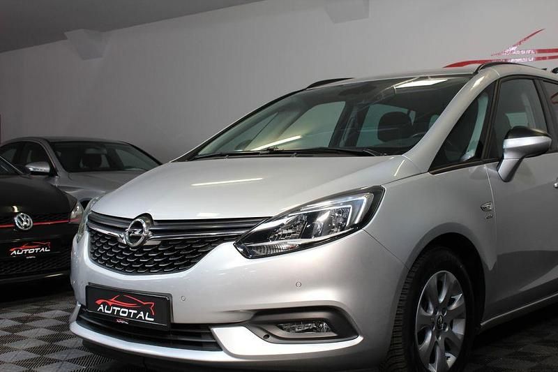 Gebraucht Opel Zafira Active 140 PS (102 kW) 2017 Silber Van / Kleinbus