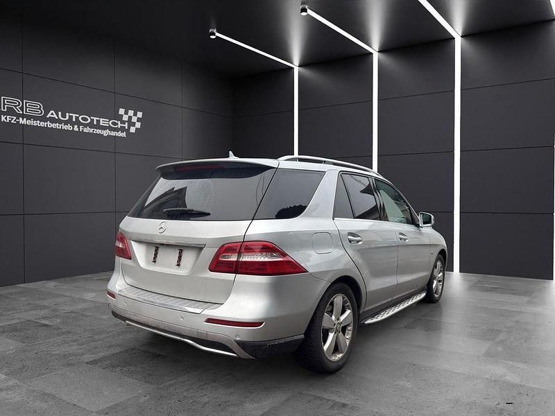 Gebraucht Mercedes ML350 258 PS (189 kW) 2012 Silber SUV