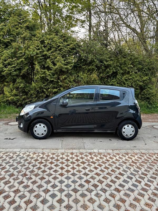 Second-hand Chevrolet Spark LS 68 CP (50 kW) 2011 Negru Hatchback