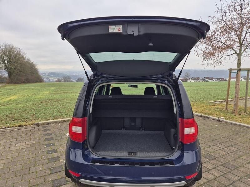 Gebraucht Skoda Yeti Cool Edition 110 PS (80 kW) 2016 Blau SUV
