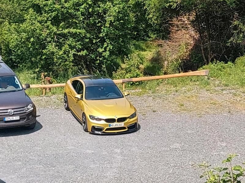 Gelb Gebraucht 2015 BMW M4 Coupé | 49.999 € (Fairer Preis) - Bild 1/4