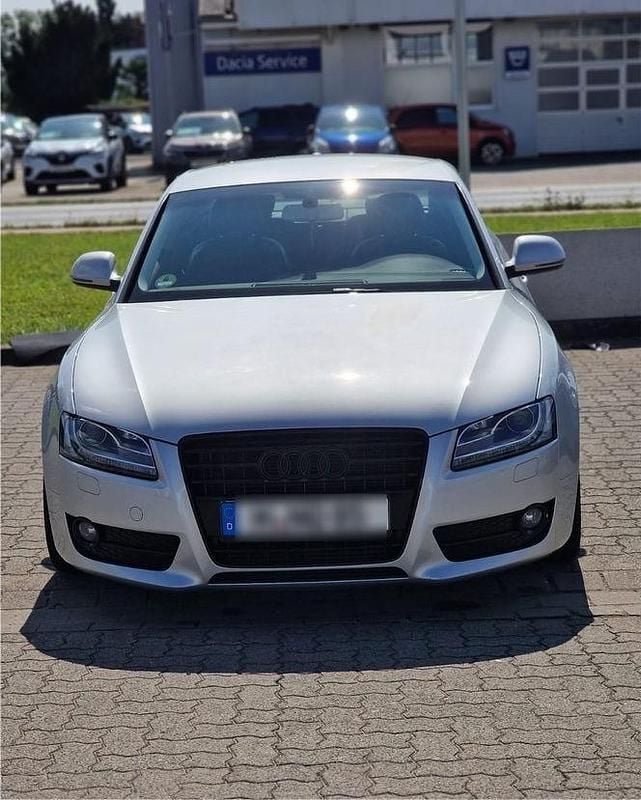 Silber Gebraucht 2008 Audi A5 S-Line Coupé | 8.900 € (Etwas zu teuer) - Bild 1/4