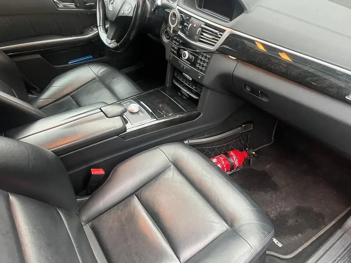 Gebraucht Mercedes E350 265 PS (194 kW) 2010 Schwarz Kombi